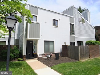 1710 Oakwood Terrace Unit 3E, Penn Valley, PA 19072