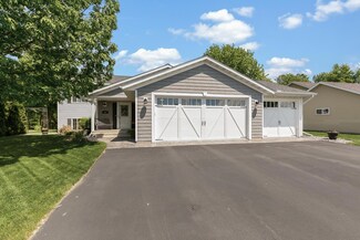 303 Sunset Ct, Albany, MN 56307