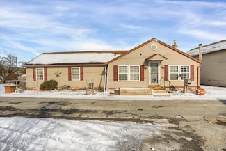 535 Maple Ave, Middleburg, PA 17842