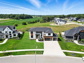 13410 Camas Dr, Saint John, IN 46373