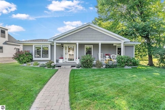 405 Cedar St, Elk Rapids, MI 49629