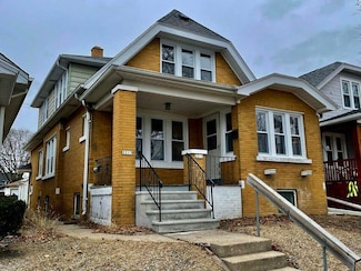 2211 S 72nd St, Milwaukee, WI 53219