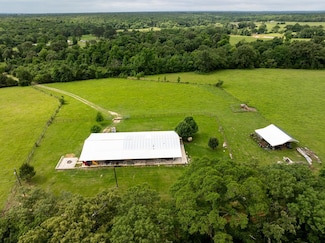 5652 An County Road 2202, Palestine, TX 75803
