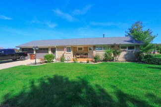 223 Maple Dr, Sunman, IN 47041