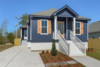 3928 Norwood Dr, Chalmette, LA 70043