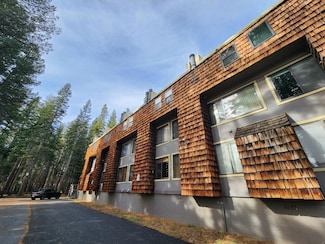 74 Bear Valley Rd, Bear Valley, CA 95223