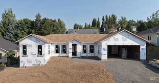 780 Victoria Dr, Moscow, ID 83843