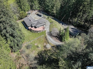 212 Deer Park Ln, Port Angeles, WA 98362