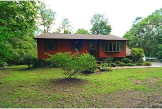 210 Oak Terrace Dr, Birdsboro, PA 19508