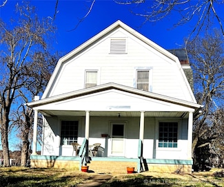 101 E 11th St, Pawhuska, OK 74056