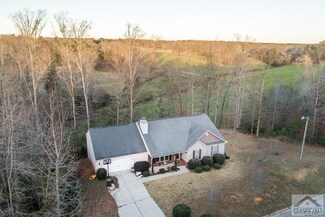 65 Oak View Dr, Hull, GA 30646