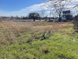 713 E Jefferson Ave, Fort Worth, TX 76104