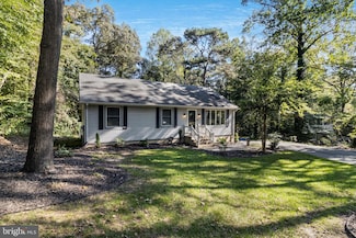 5822 Long Beach Dr, Saint Leonard, MD 20685