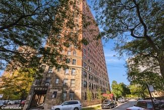 4940 S East End Ave Unit 12E, Chicago, IL 60615