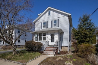 32 Courtney Rd, West Roxbury, MA 02132
