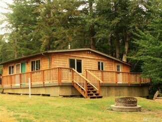 51 Wolf Rd, Quilcene, WA 98376