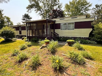 7940 Pricilla St SE, Waynesburg, OH 44688