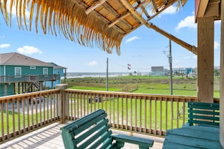 2757 Gulfview Ln, Crystal Beach, TX 77650