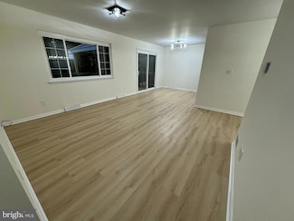 876 Windsong Dr, Arnold, MD 21012