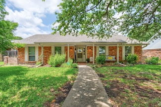 7 Harolds Cir, Richardson, TX 75081