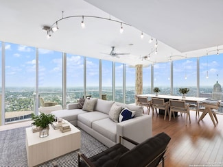 610 E Market St Unit 3001, San Antonio, TX 78205