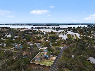 902 Prairie Creek Rd, Granite Shoals, TX 78654