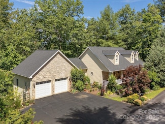 365 Jonathan Creek Dr, Etowah, NC 28729