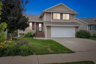 1533 Vesti Ln, Iowa City, IA 52240