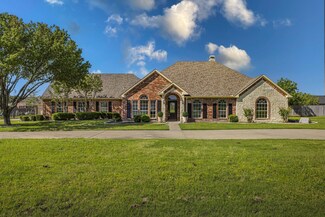 1095 Trinity Meadows Dr, Terrell, TX 75160