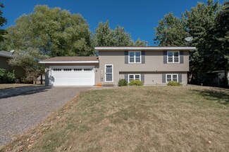 503 Mint Cir, Shakopee, MN 55379
