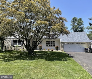 1240 Jacksonville Rd, Warminster, PA 18974