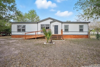 1004 Catholic Cemetery Rd, George West, TX 78022