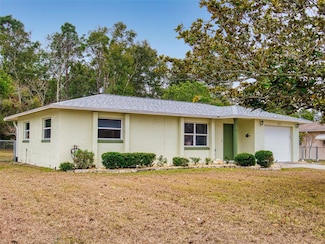40 New Florida Ave, Beverly Hills, FL 34465