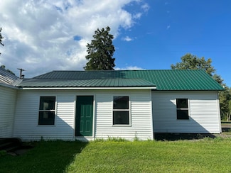4048 Bankers Rd, Hillsdale, MI 49242