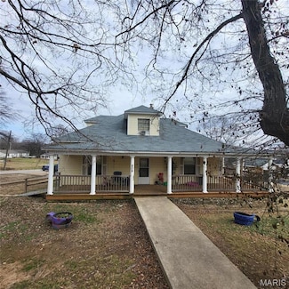 808 Walnut St, Doniphan, MO 63935