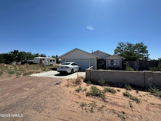 201 Blue Sage Ln, Holbrook, AZ 86025