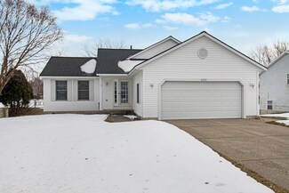 1352 Wiersma Dr, Zeeland, MI 49464
