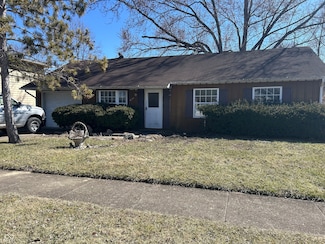 654 Holiday Dr, Fortville, IN 46040
