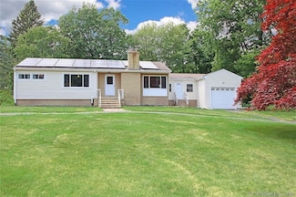 469 Wintergreen Ave, Hamden, CT 06514