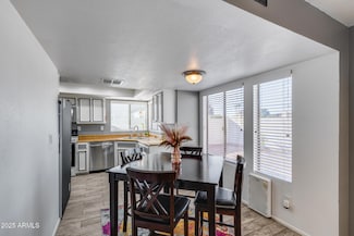 6534 W North Ln, Glendale, AZ 85302