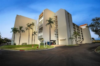 19111 Vista Bay Dr Unit 211, Indian Shores, FL 33785