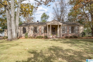 2128 Vestavia Lake Dr, Vestavia, AL 35216