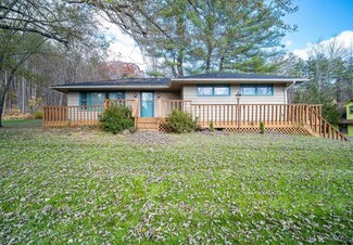 94 Clay Hill Rd, Kerhonkson, NY 12446