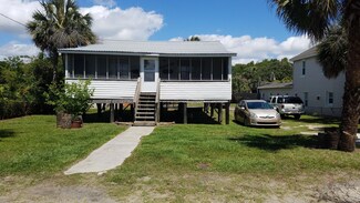 206 E Arctic Ave, Folly Beach, SC 29439