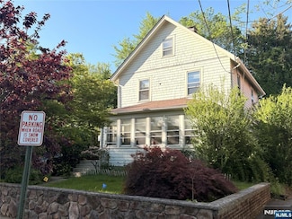 109 Slocum Ave, Englewood, NJ 07631