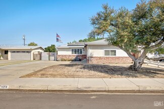 928 Roberts Ln, Bakersfield, CA 93308