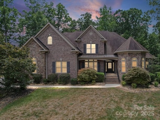 3925 Hounslow Ln, Harrisburg, NC 28075