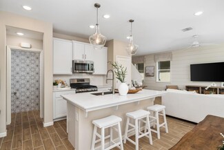 1110 Vanguard Way W, Madera, CA 93636