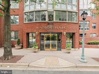 1045 N Utah St Unit 2404, Arlington, VA 22201