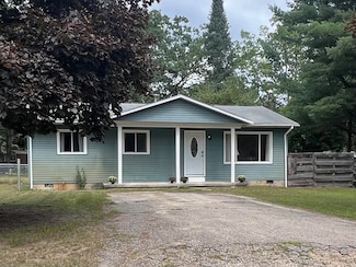 477 Vernon St, Gladwin, MI 48624